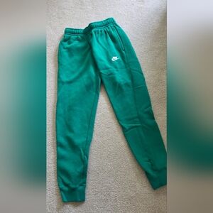 NWOT l Nike l Men l Green l Sweat Pants l Sz: Small